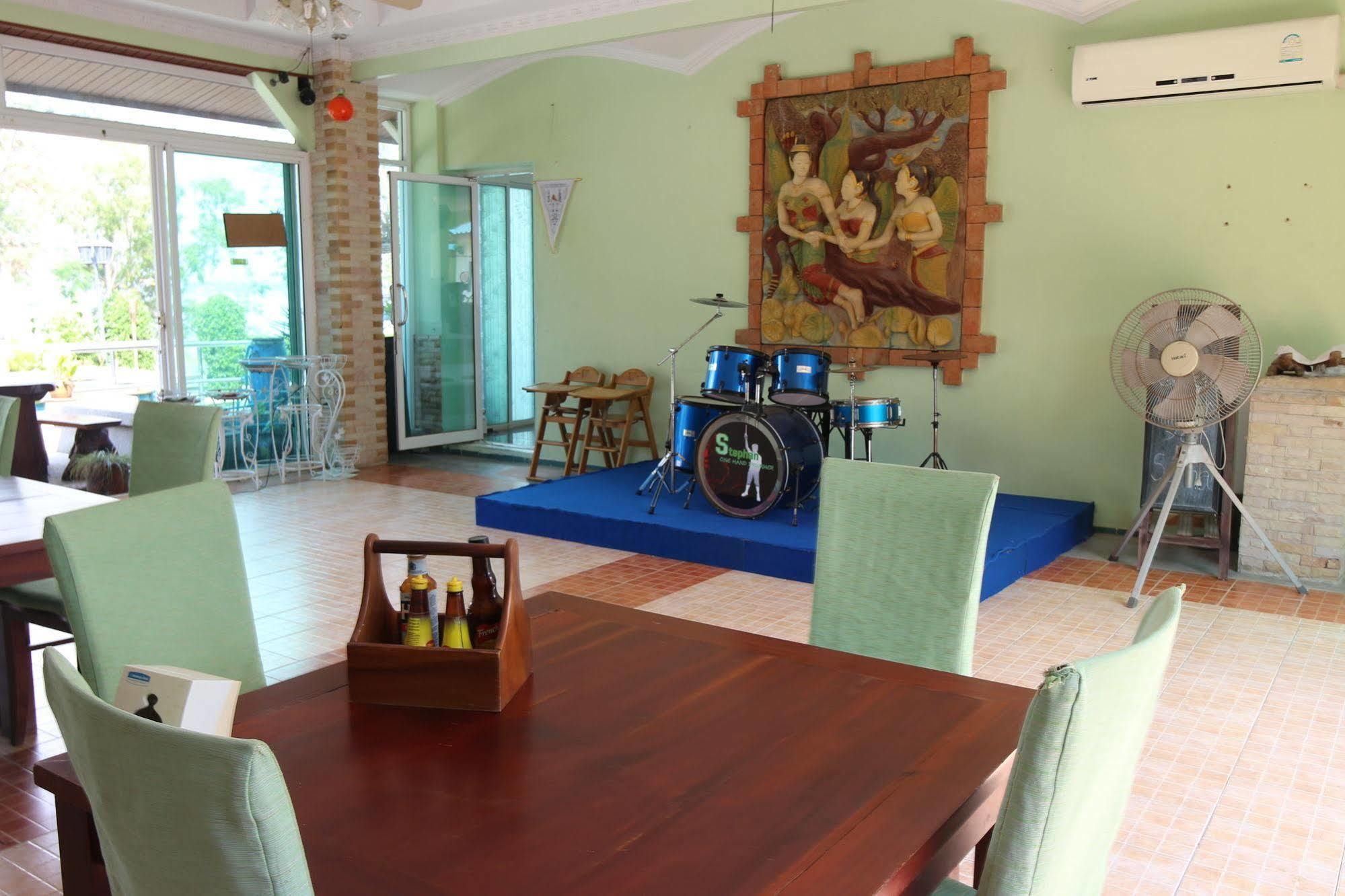 Ponderosa Resort Nong Prue Buitenkant foto